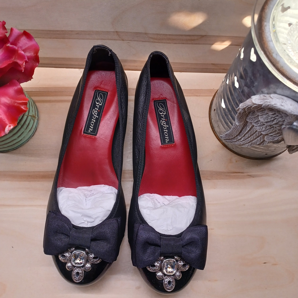 Brighton Black Women's Shoes with Bow and Jewel Detail